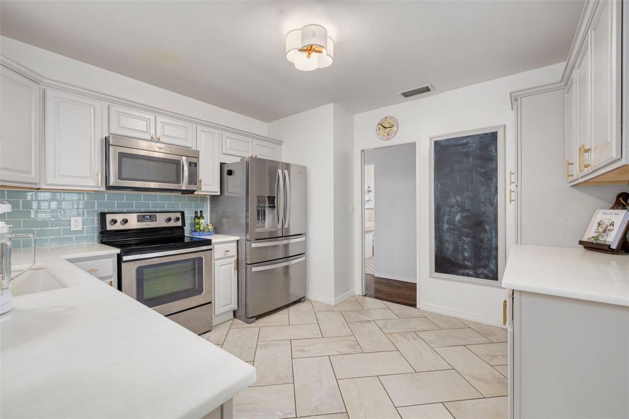 2400 9th Avenue N, Saint Petersburg, FL 33713 Photo