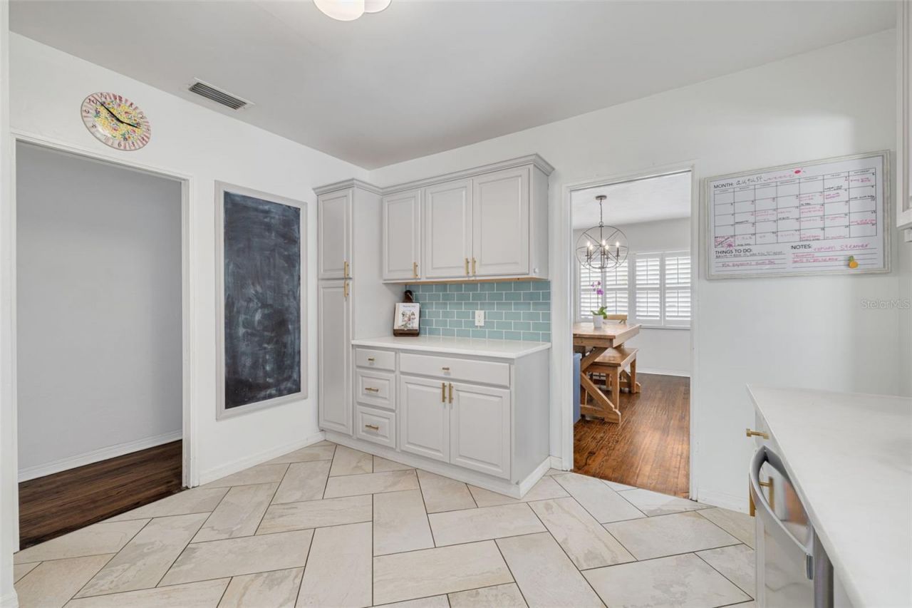 2400 9th Avenue N, Saint Petersburg, FL 33713 Photo