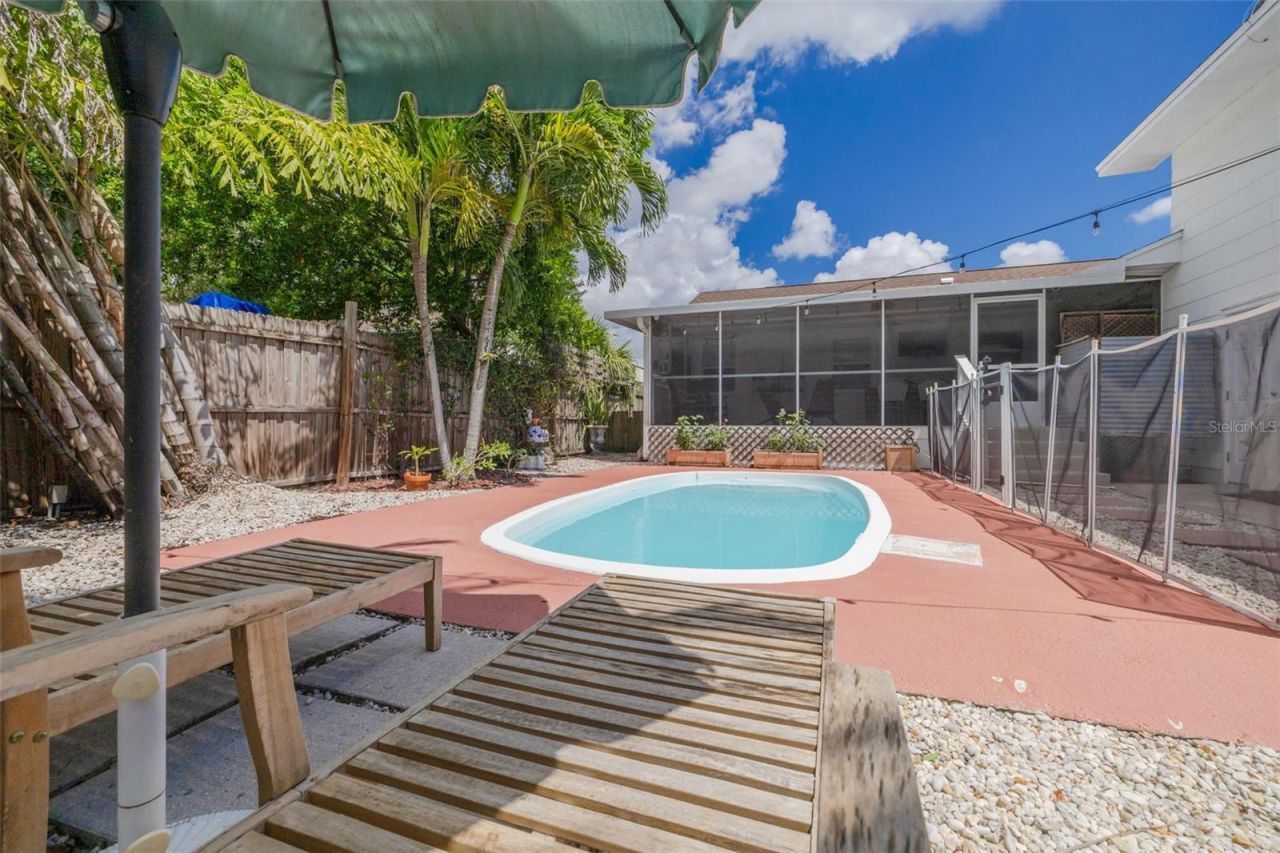 2400 9th Avenue N, Saint Petersburg, FL 33713 Photo