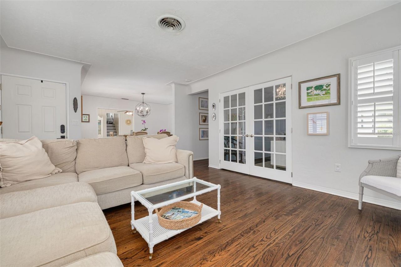 2400 9th Avenue N, Saint Petersburg, FL 33713 Photo