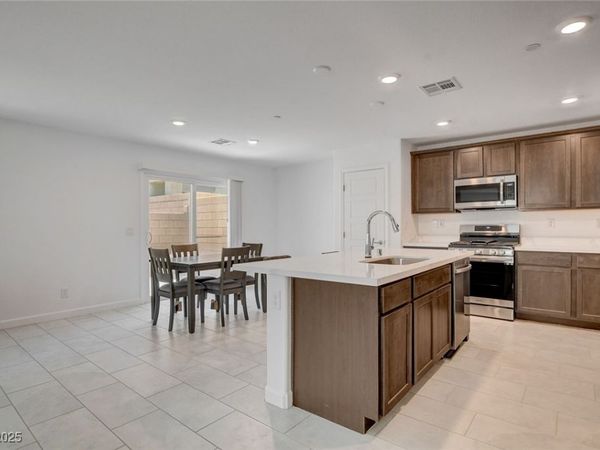 323 Bay Village Place, Henderson, NV 89011