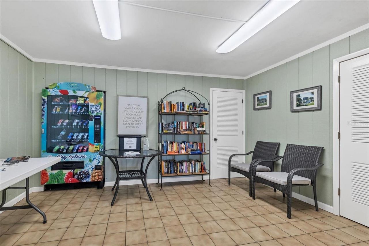 1105 Gulf Of Mexico Drive, Unit 402, Longboat Key, FL 34228 Photo