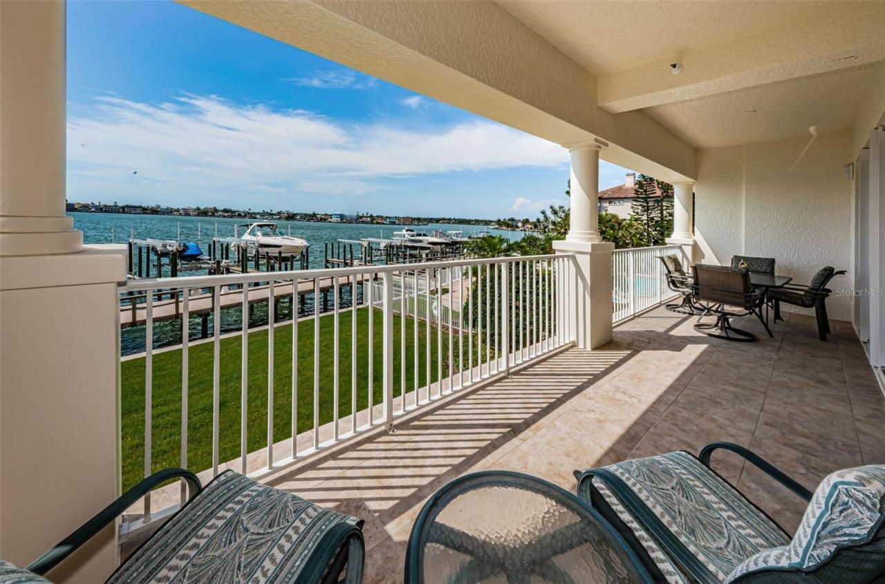 17745 Gulf Boulevard, Unit 202, Redington Shores, FL 33708 Photo