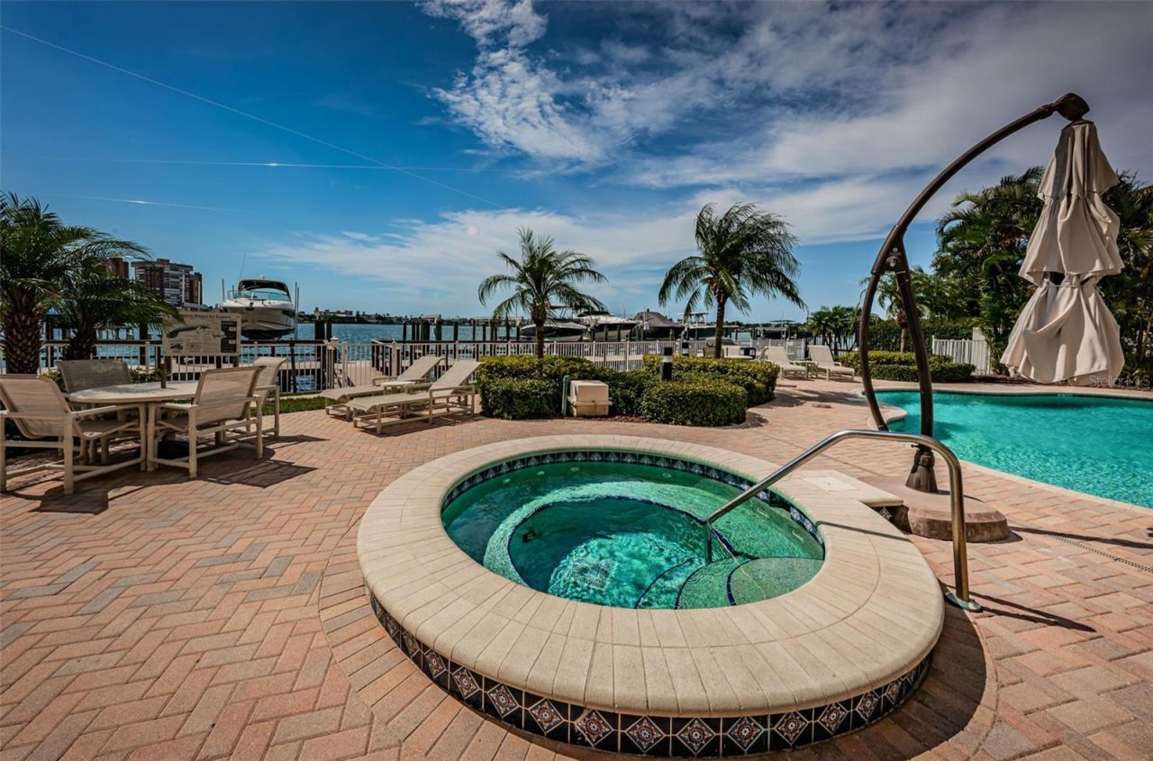 17745 Gulf Boulevard, Unit 202, Redington Shores, FL 33708 Photo
