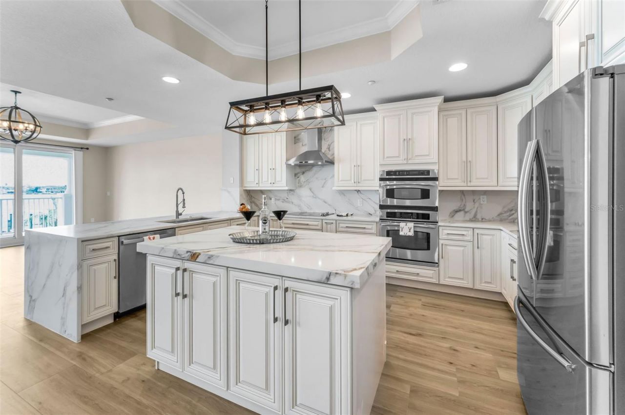 17745 Gulf Boulevard, Unit 202, Redington Shores, FL 33708 Photo