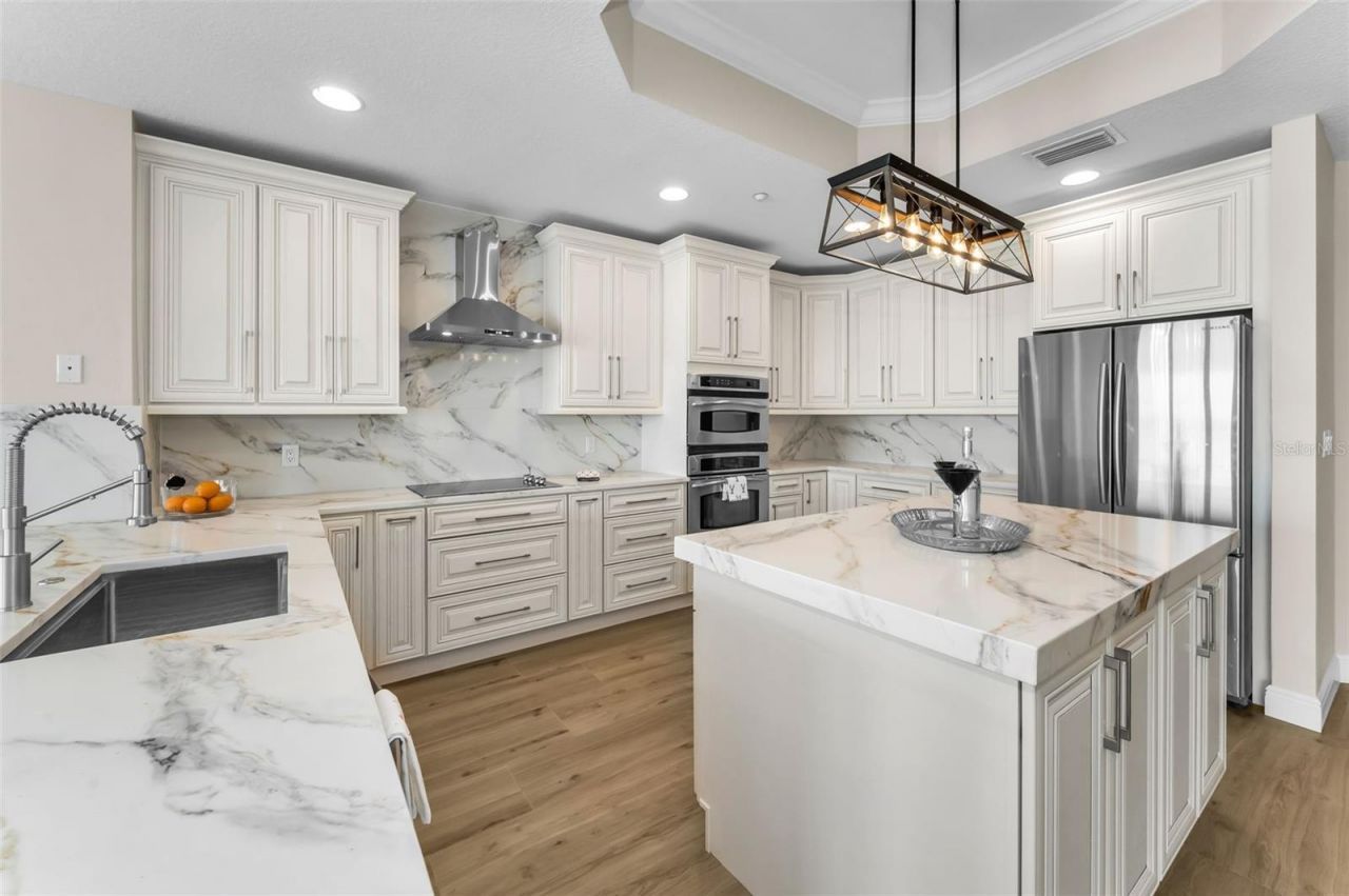 17745 Gulf Boulevard, Unit 202, Redington Shores, FL 33708 Photo