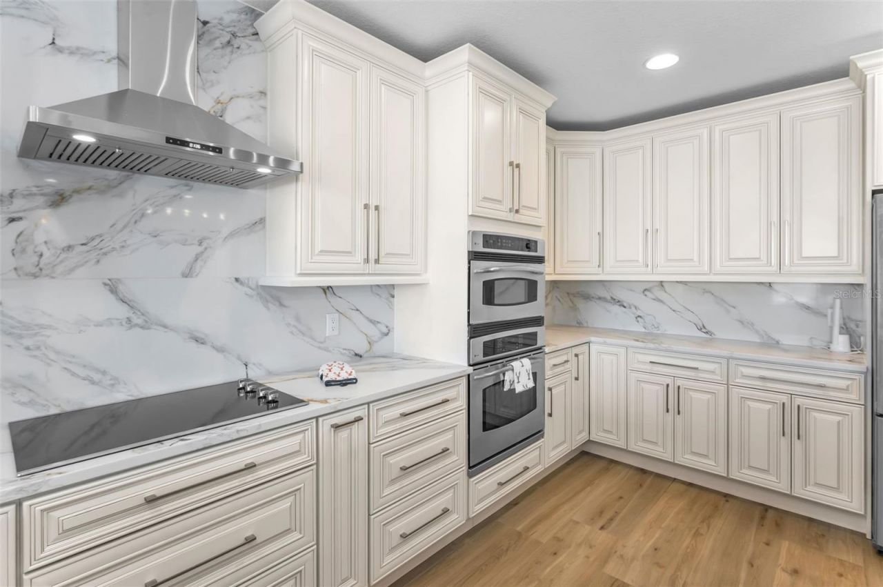 17745 Gulf Boulevard, Unit 202, Redington Shores, FL 33708 Photo