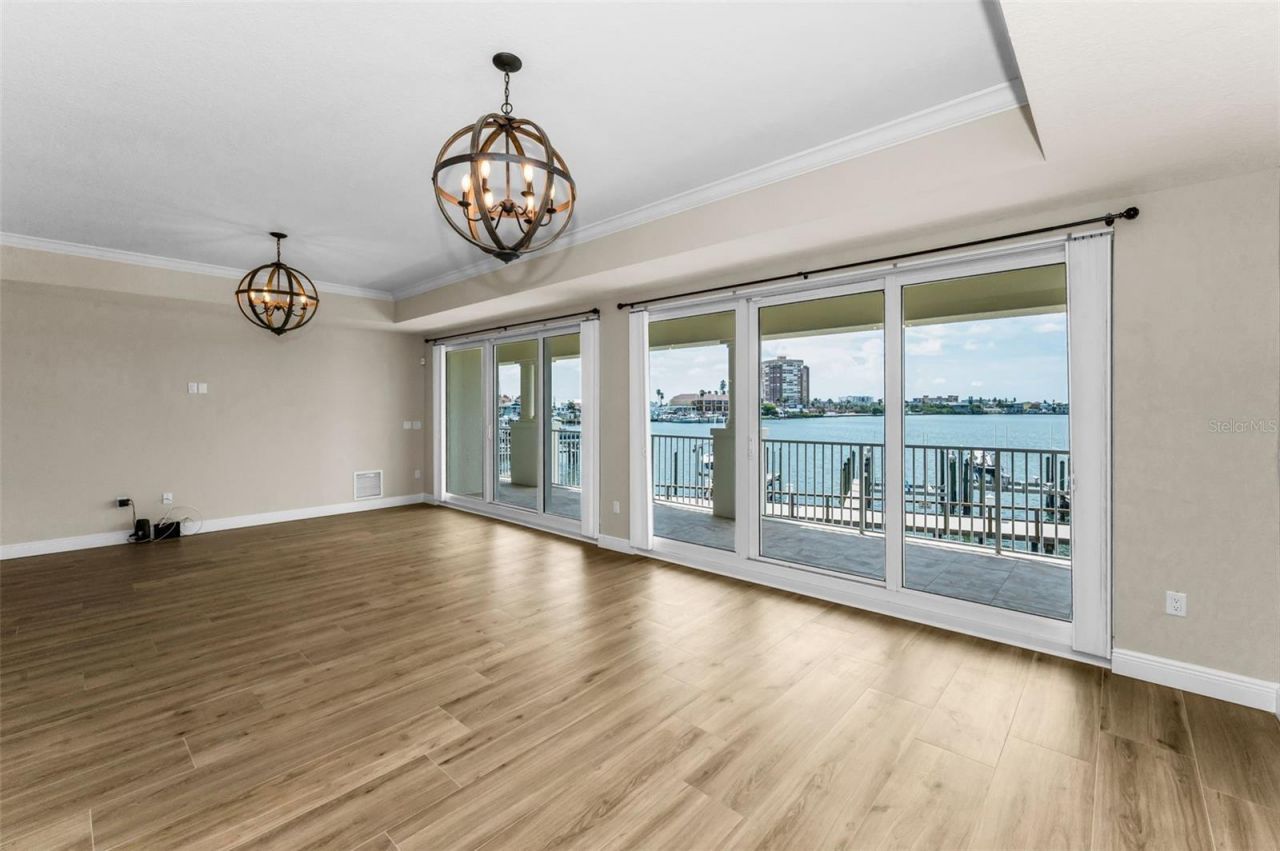 17745 Gulf Boulevard, Unit 202, Redington Shores, FL 33708 Photo