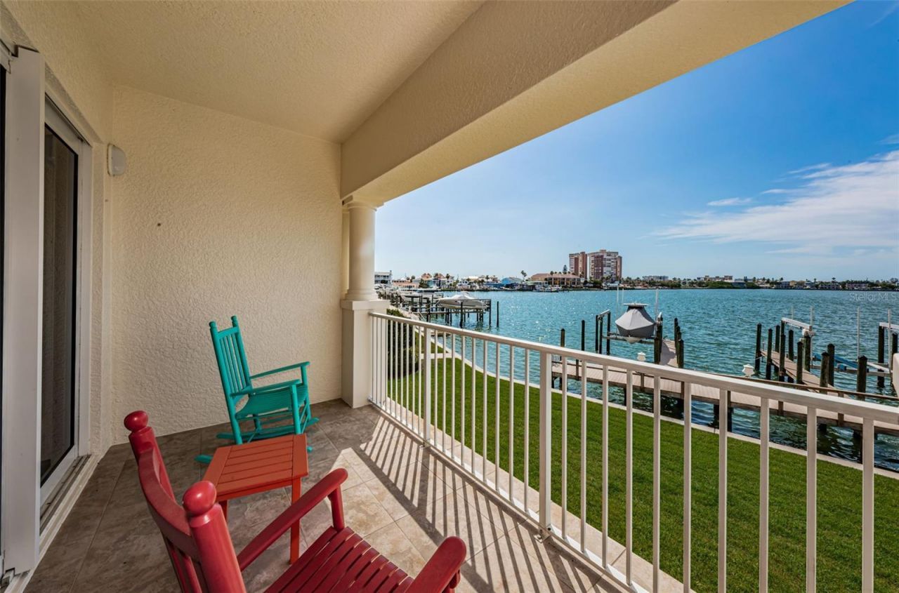 17745 Gulf Boulevard, Unit 202, Redington Shores, FL 33708 Photo
