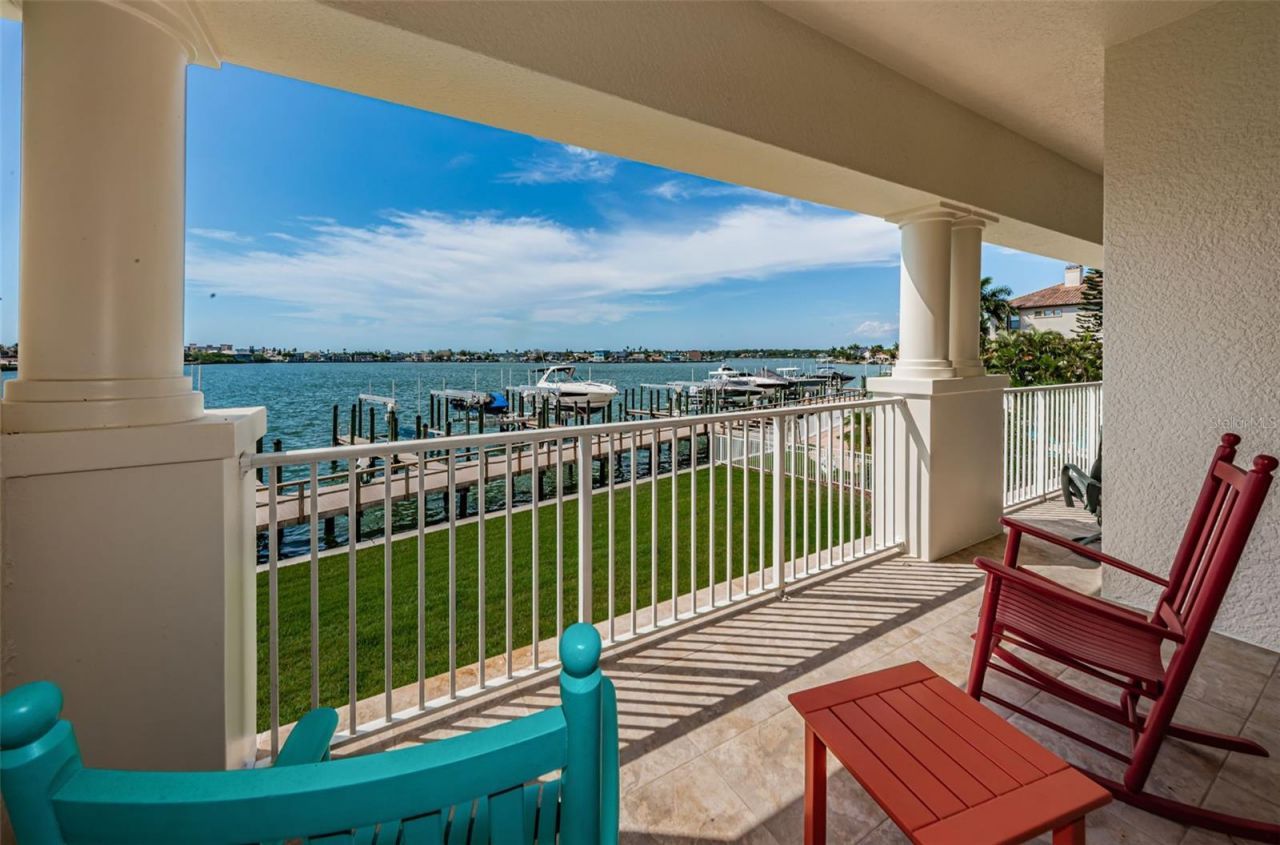 17745 Gulf Boulevard, Unit 202, Redington Shores, FL 33708 Photo
