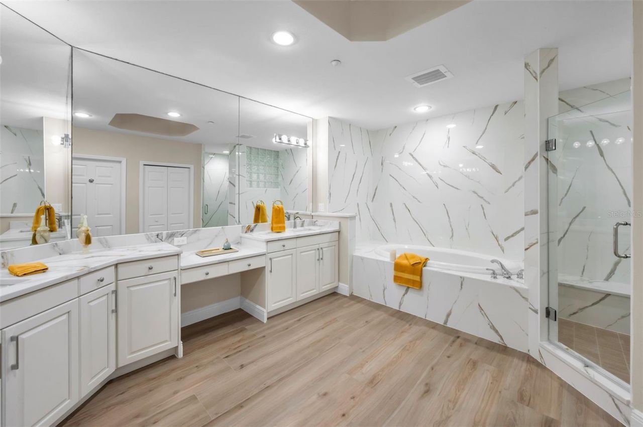 17745 Gulf Boulevard, Unit 202, Redington Shores, FL 33708 Photo