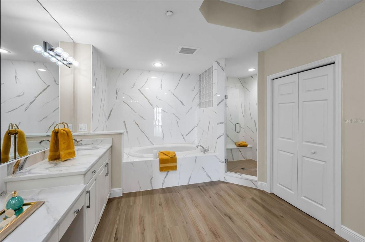 17745 Gulf Boulevard, Unit 202, Redington Shores, FL 33708 Photo