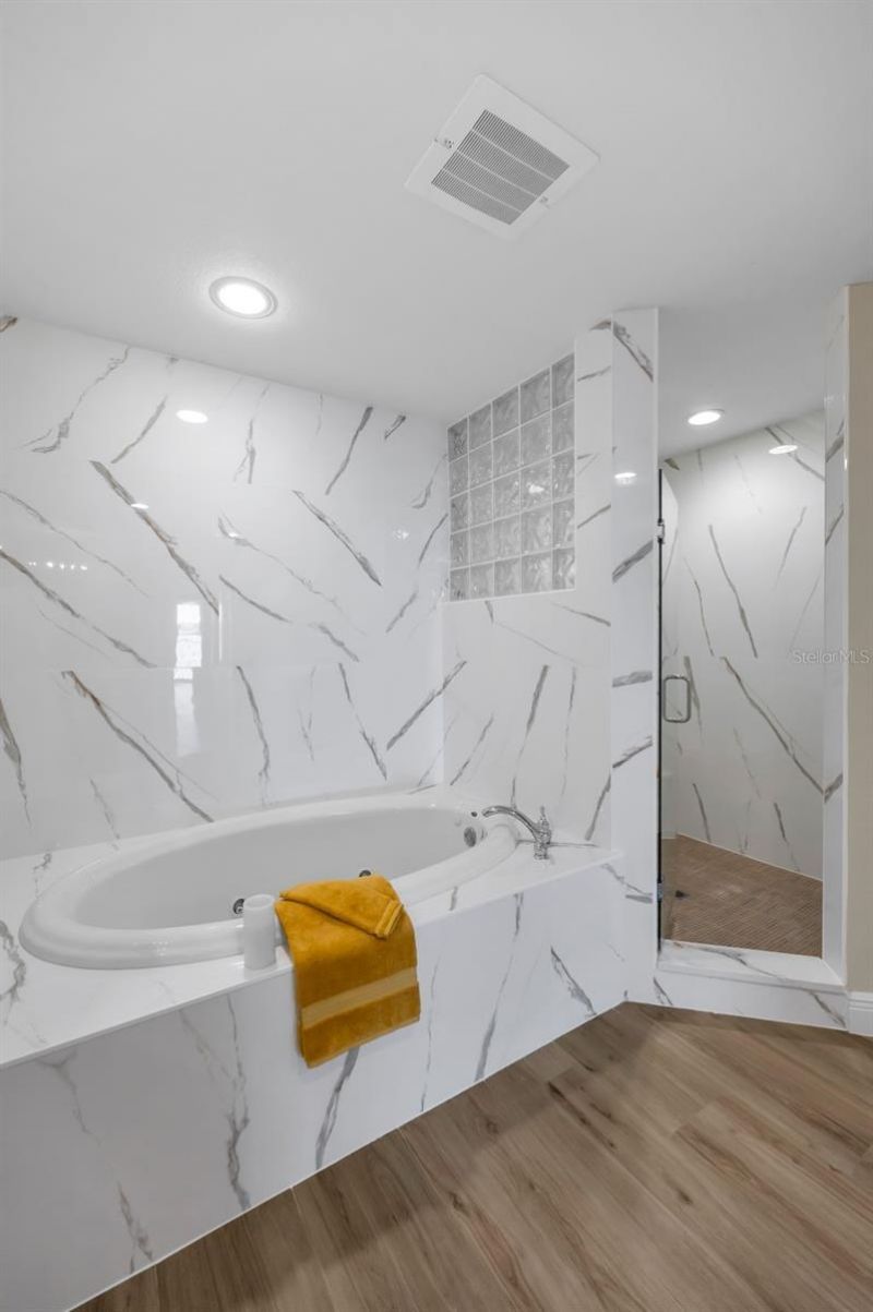 17745 Gulf Boulevard, Unit 202, Redington Shores, FL 33708 Photo