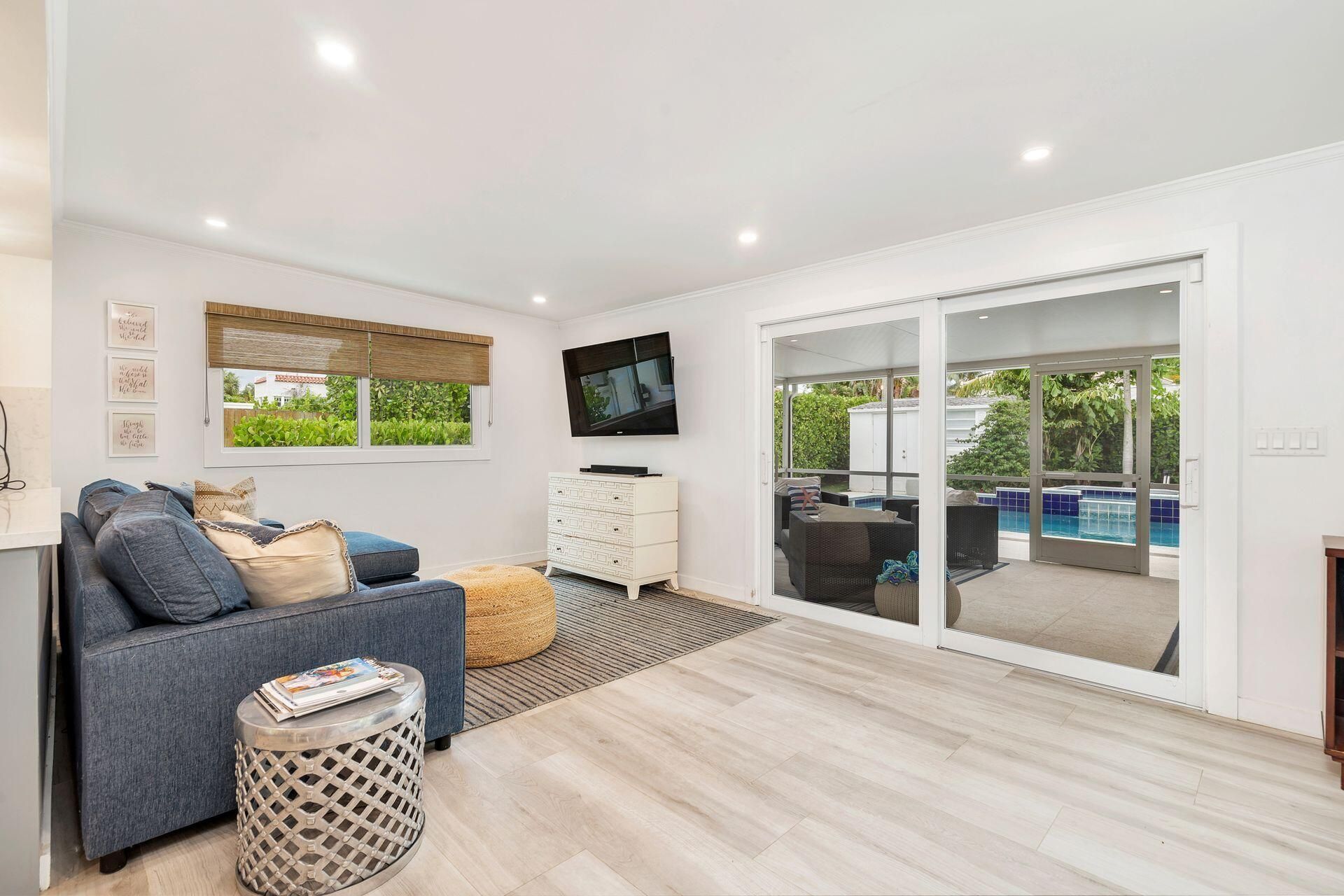 301 Edgewood Drive, West Palm Beach, FL 33405 Photo