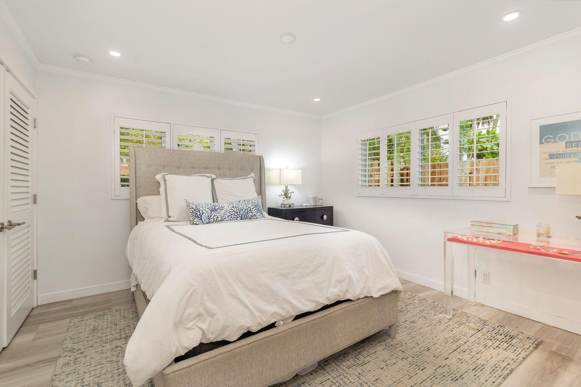 301 Edgewood Drive, West Palm Beach, FL 33405 Photo