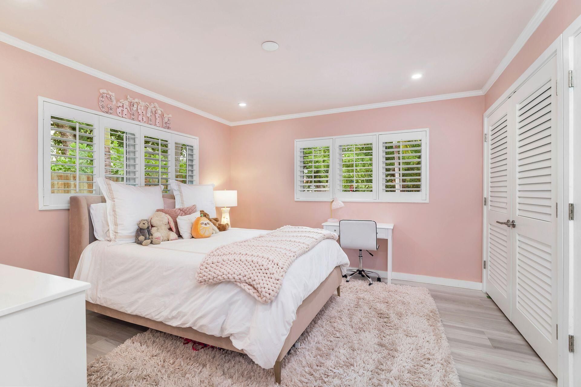 301 Edgewood Drive, West Palm Beach, FL 33405 Photo