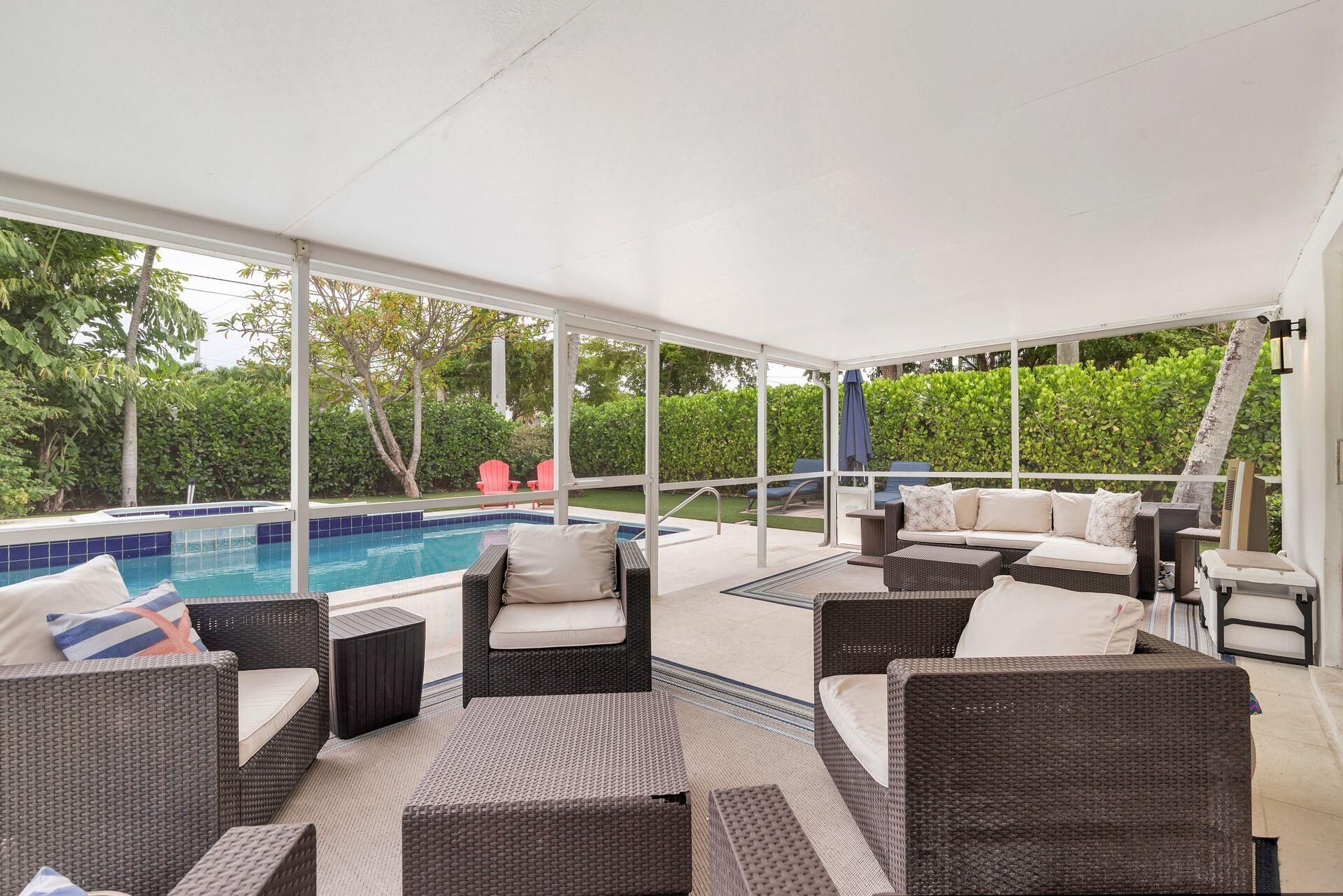 301 Edgewood Drive, West Palm Beach, FL 33405 Photo