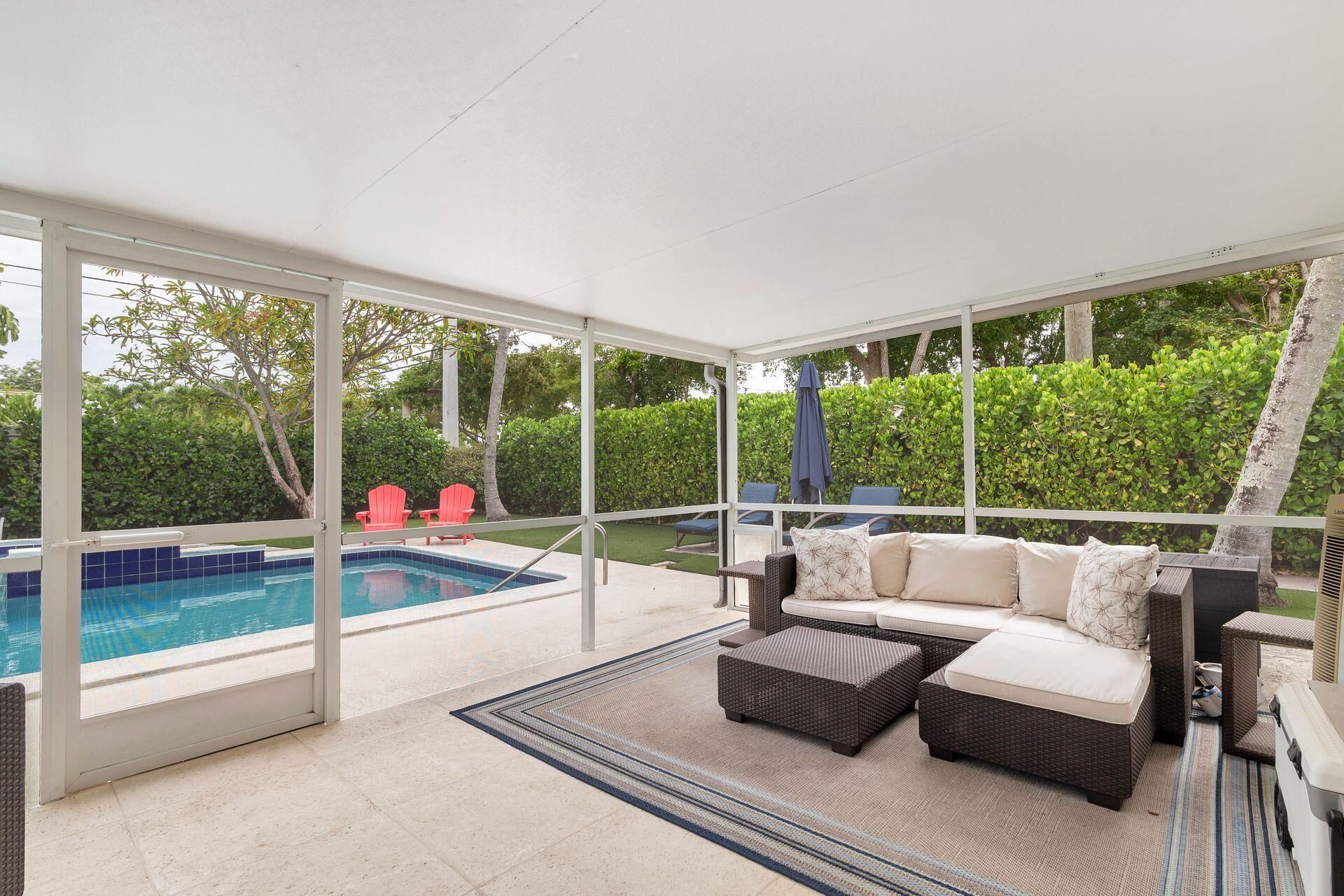 301 Edgewood Drive, West Palm Beach, FL 33405 Photo