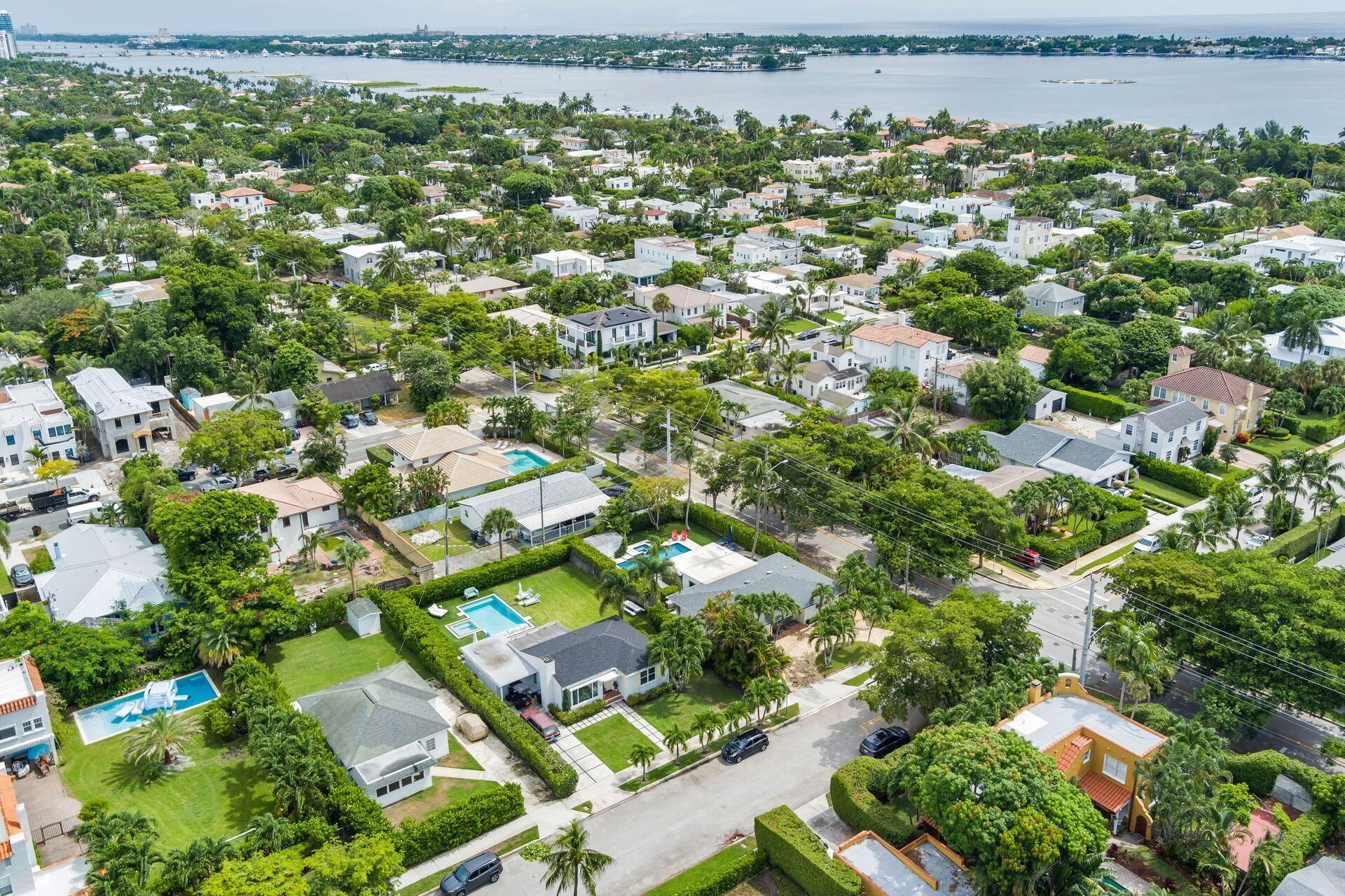 301 Edgewood Drive, West Palm Beach, FL 33405 Photo