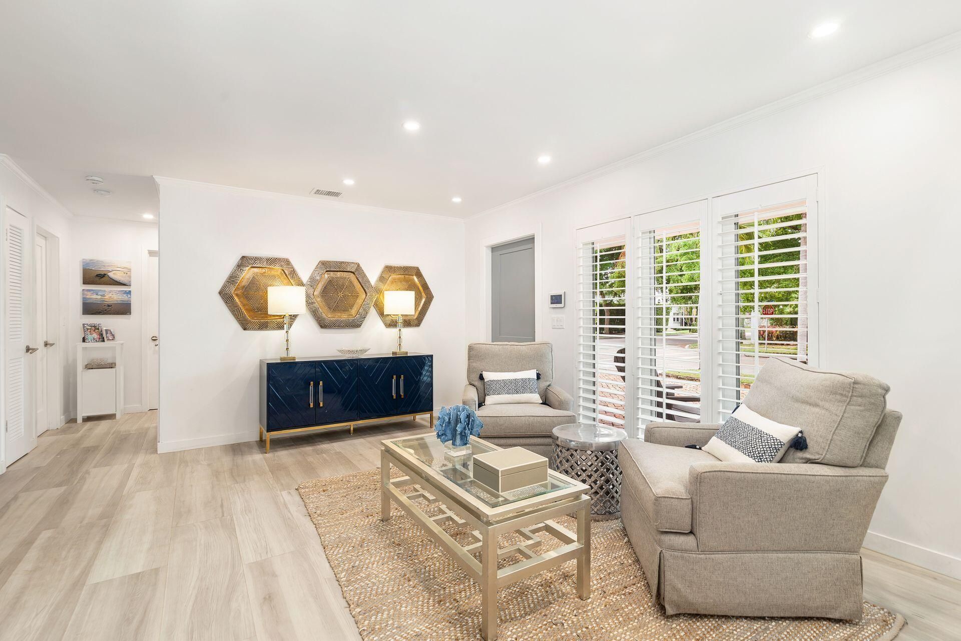 301 Edgewood Drive, West Palm Beach, FL 33405 Photo