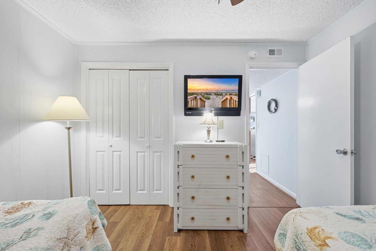 5709 N Ocean Blvd. N Photo 23