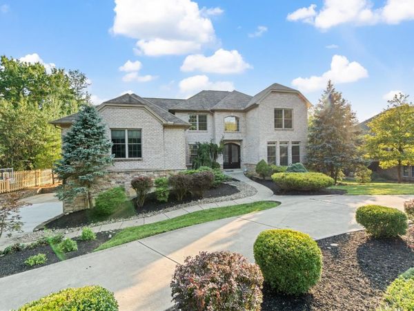 163 Compton Road, Wyoming, OH 45215