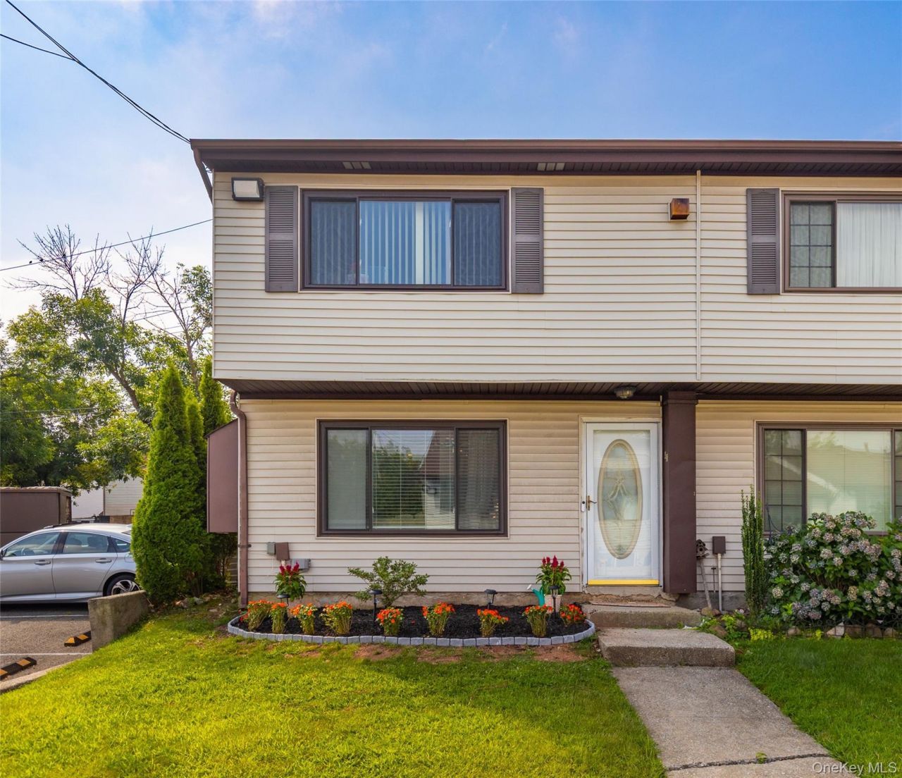 40 Raily Ct, Staten Island, NY 10312 Main Photo