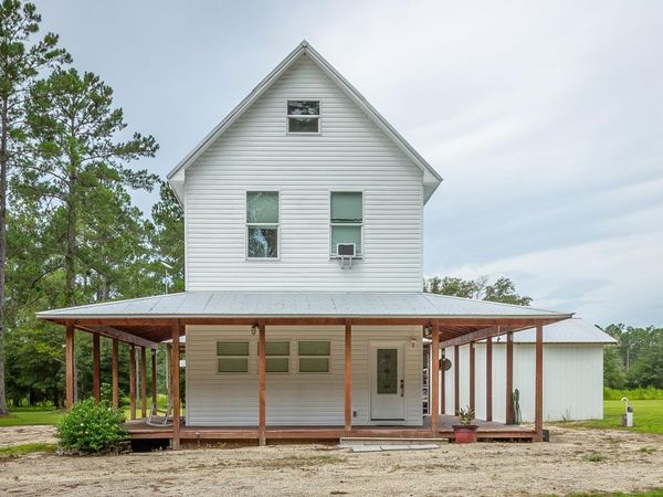 8256 Smith Creek Road, Sopchoppy, FL 32358