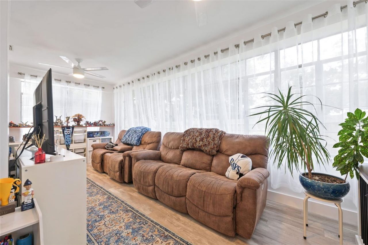 4805 16th Street N, Saint Petersburg, FL 33703 Photo