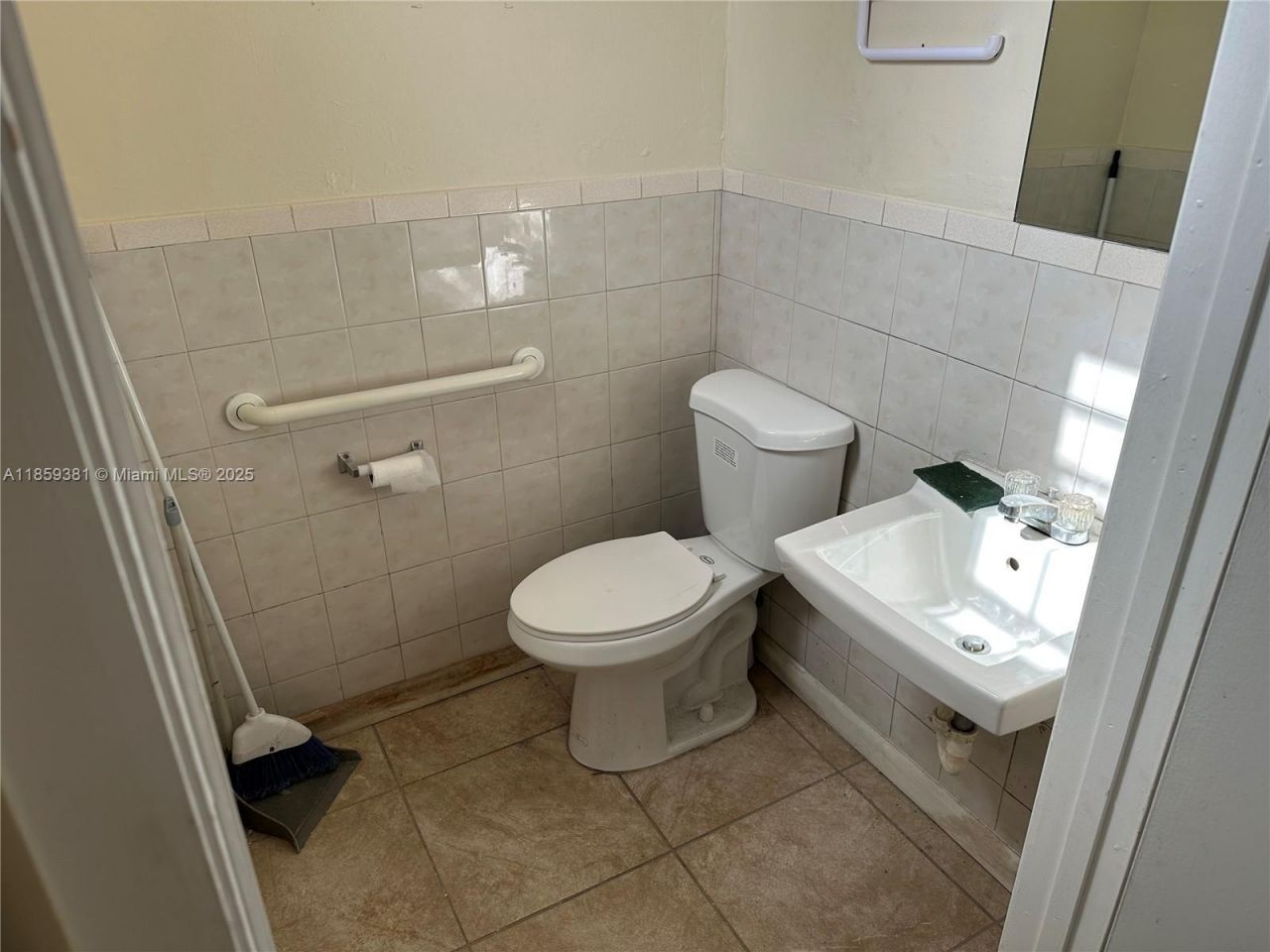 455 SW 17th Ave, Miami, FL 33135 Photo