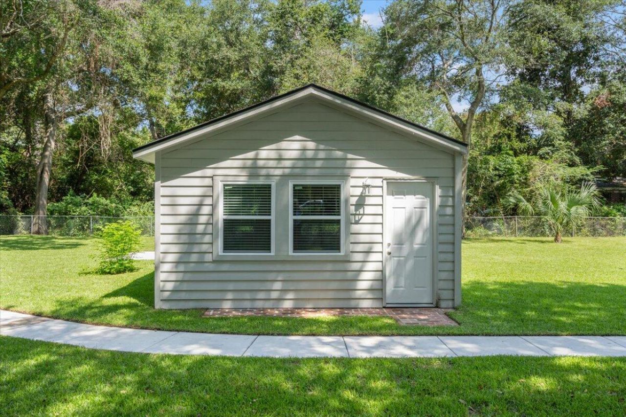1333 Teal Avenue Photo 4