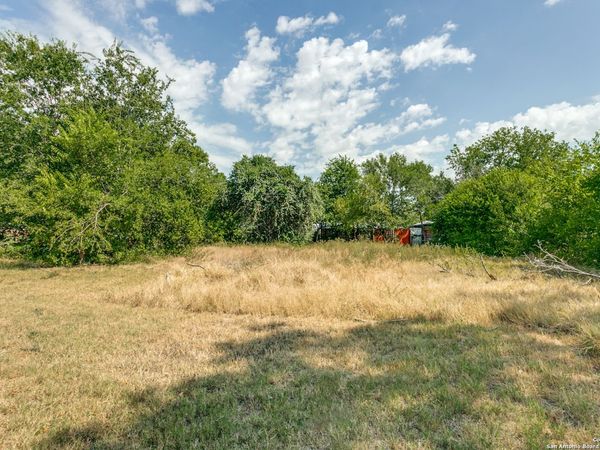 911 Gladstone, San Antonio, TX 78225