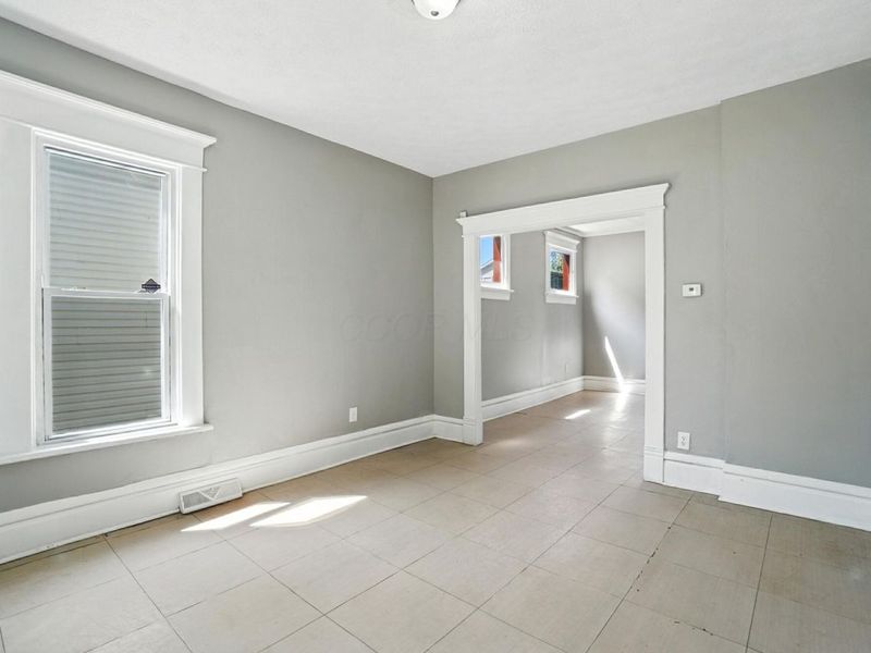 928 Miller Avenue, Columbus, OH 43206 Photo 3