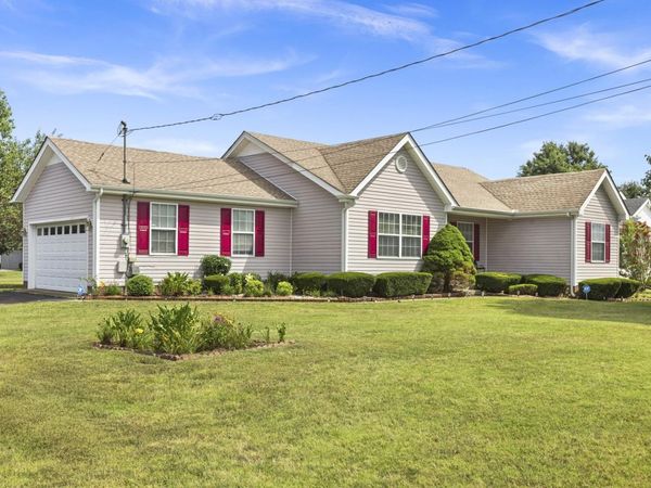 1701 Jamie Dr, Columbia, TN 38401