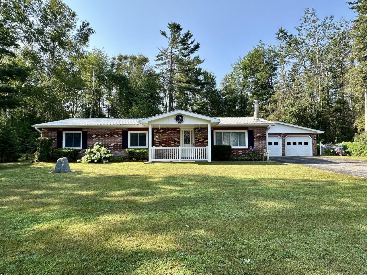 1083 Shore Drive, Cheboygan, MI 49721 Main Photo