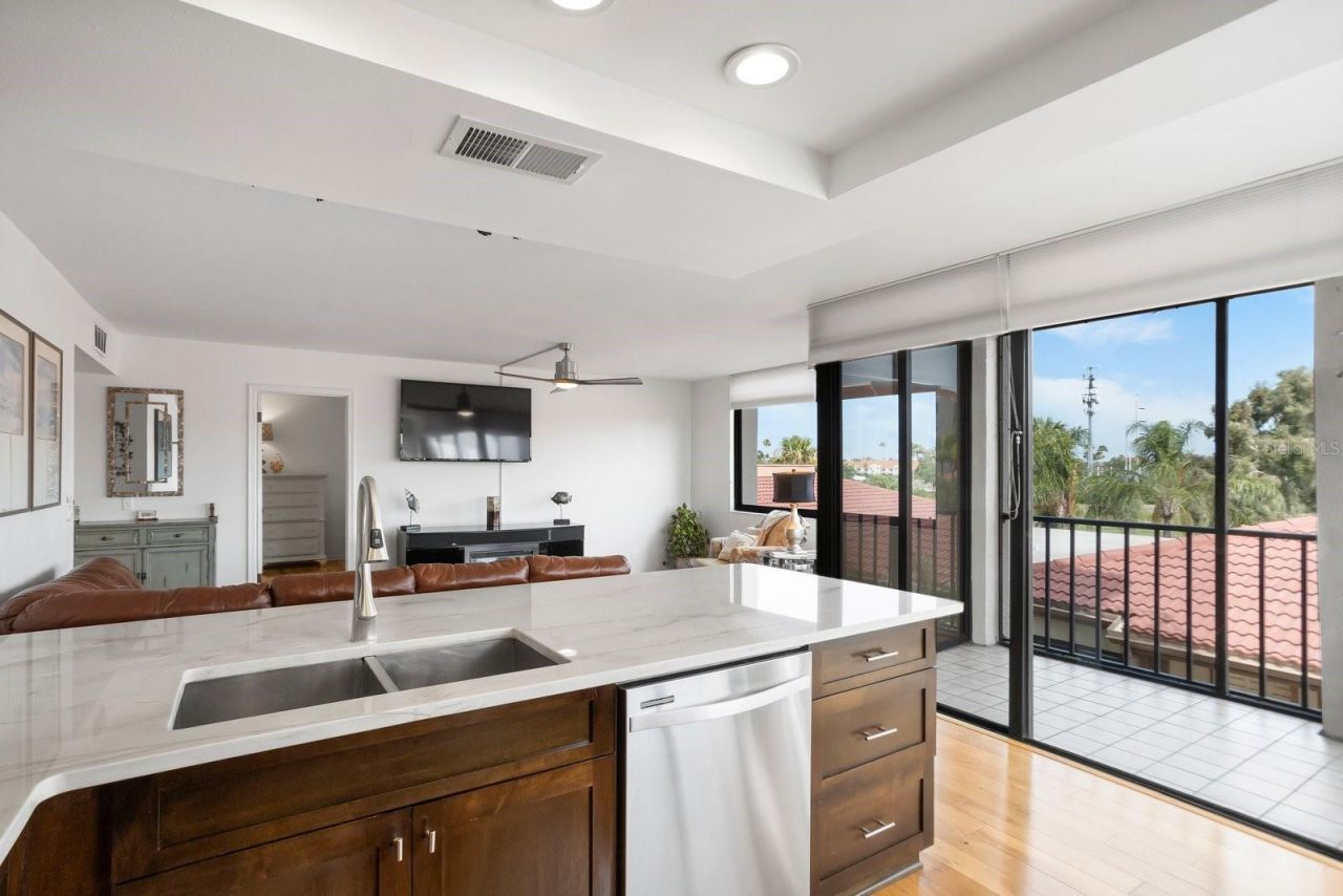 6269 Palma Del Mar Boulevard S, Unit 302, Saint Petersburg, FL 33715 Photo