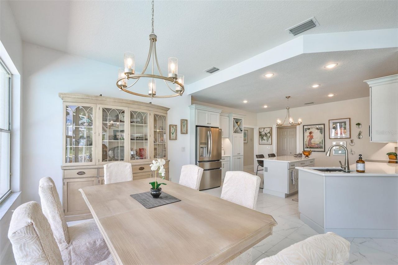 2327 Platinum Drive, Sun City Center, FL 33573 Photo