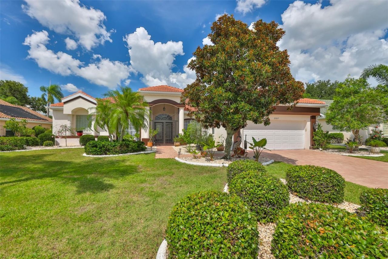 2327 Platinum Drive, Sun City Center, FL 33573 Photo
