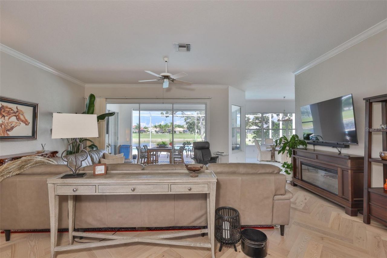 2327 Platinum Drive, Sun City Center, FL 33573 Photo