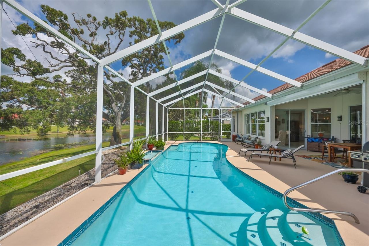 2327 Platinum Drive, Sun City Center, FL 33573 Photo