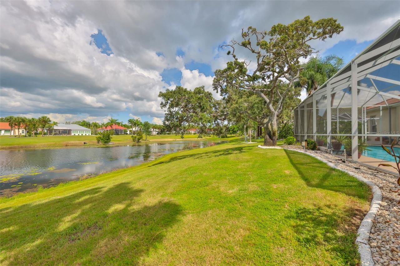 2327 Platinum Drive, Sun City Center, FL 33573 Photo