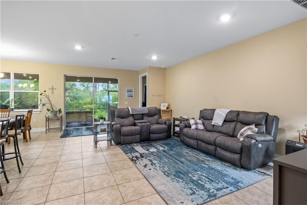 3249 Baravaldo Cir, Cape Coral, FL 33909 Photo