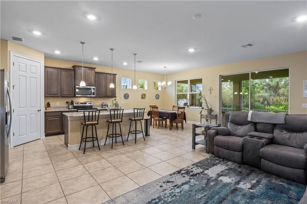 3249 Baravaldo Cir, Cape Coral, FL 33909 Photo