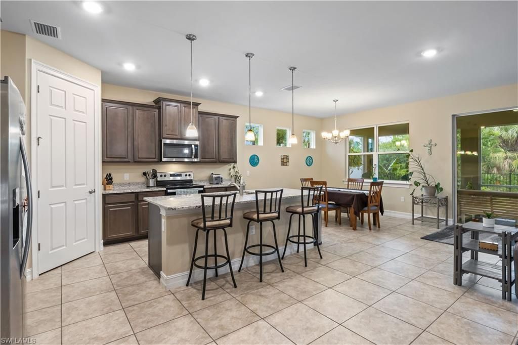 3249 Baravaldo Cir, Cape Coral, FL 33909 Photo