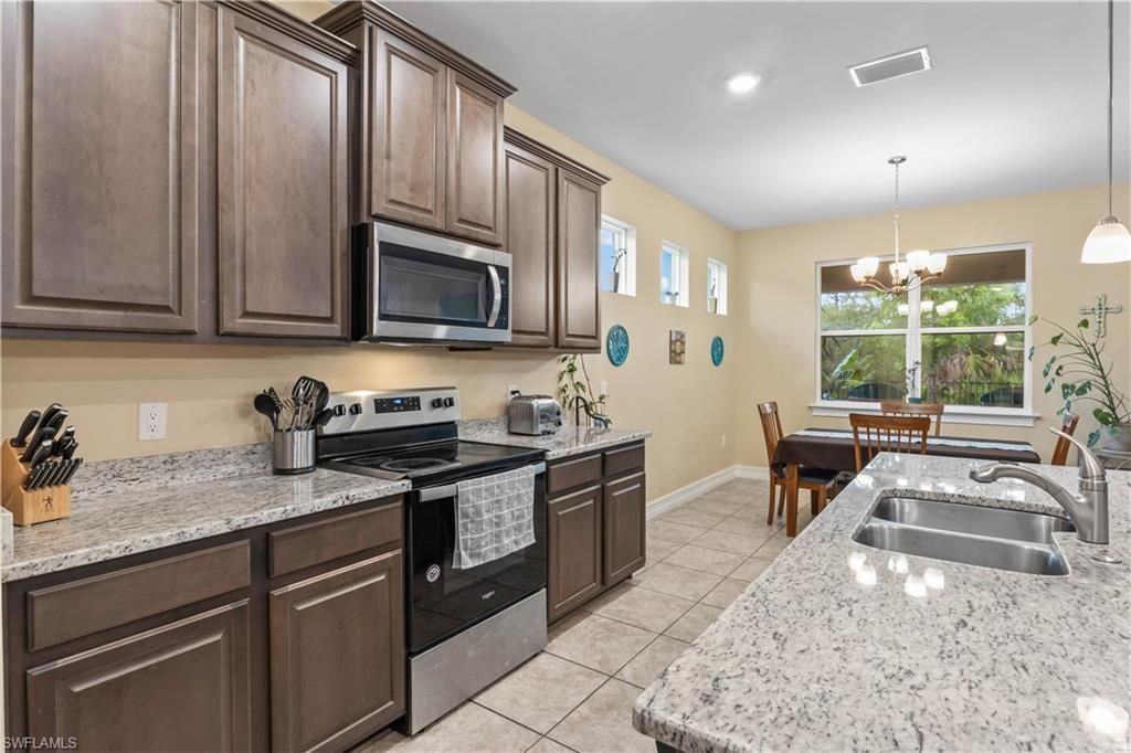 3249 Baravaldo Cir, Cape Coral, FL 33909 Photo