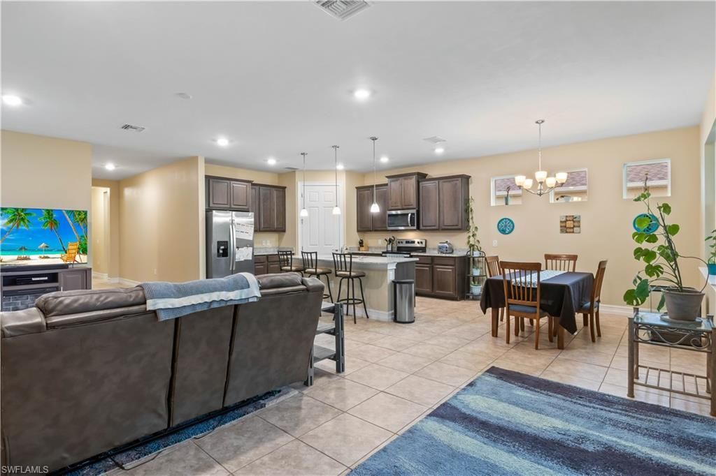 3249 Baravaldo Cir, Cape Coral, FL 33909 Photo