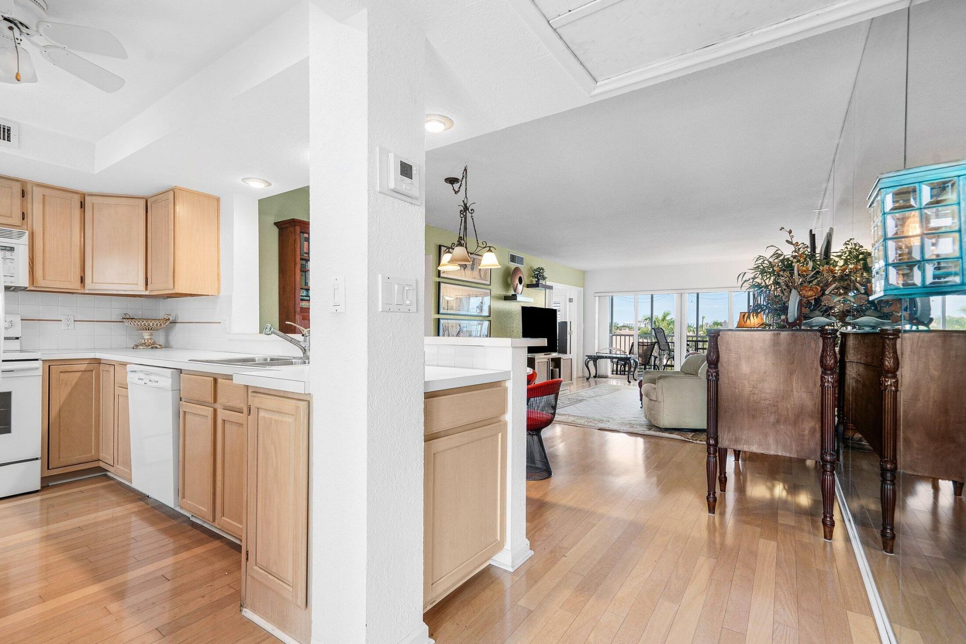 3050 NE 48th Court, Unit 402, Lighthouse Point, FL 33064 Photo