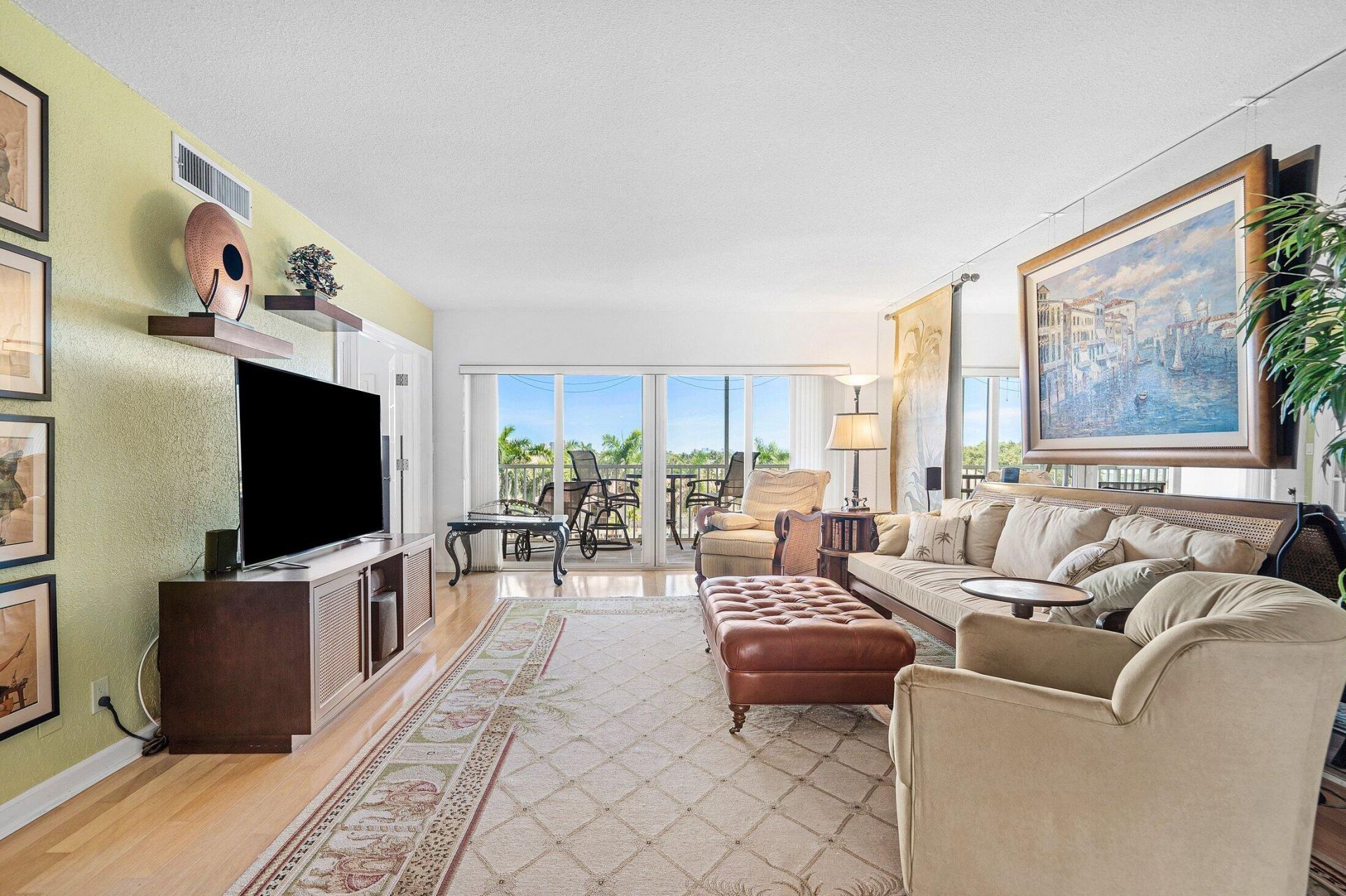 3050 NE 48th Court, Unit 402, Lighthouse Point, FL 33064 Photo