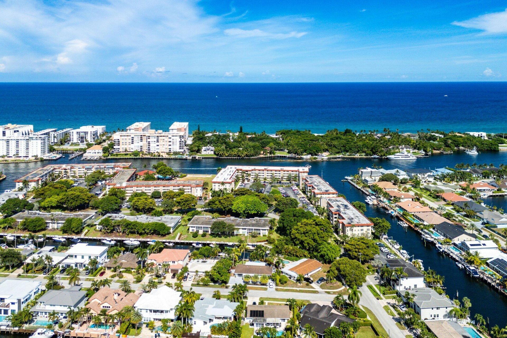 3050 NE 48th Court, Unit 402, Lighthouse Point, FL 33064 Photo