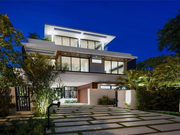 1721 SE 11th Street, Fort Lauderdale, FL 33316